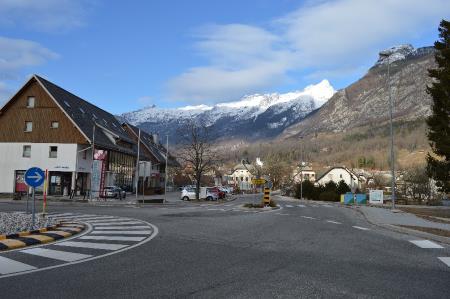 ZAČETEK UREDITVE VZHODNE VPADNICE V BOVEC 4