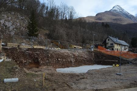 ZAČETEK GRADNJE »RIBIŠKE HIŠE« V KAL KORITNICI 2