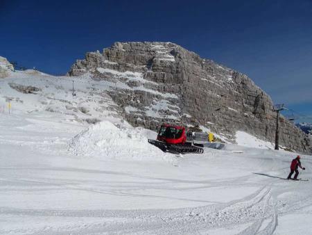NA SMUČIŠČU KANIN DELNO ZASNEŽEVANJE 2