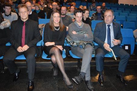 ŽUPANOV NOVOLETNI SPREJEM 18