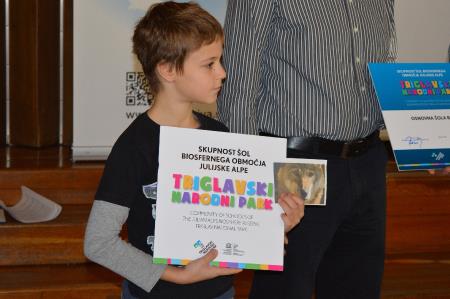 OSNOVNA ŠOLA BOVEC PREJELA CERTIFIKAT BIOSFERNEGA OBMOČJA JULIJSKE ALPE 18