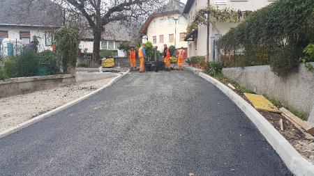 UREDITEV ULIC PRI POŠTI IN PROTI KLANCU 1