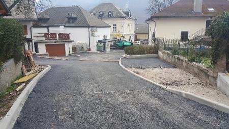 UREDITEV ULIC PRI POŠTI IN PROTI KLANCU 2