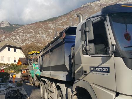 UREDITEV ULIC PRI POŠTI IN PROTI KLANCU 9