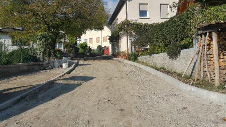 UREDITEV IN PREPLASTITEV ULIC PRI POŠTI 2