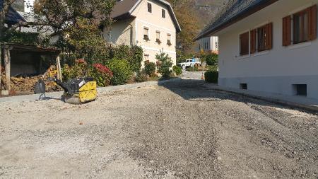 UREDITEV IN PREPLASTITEV ULIC PRI POŠTI 5