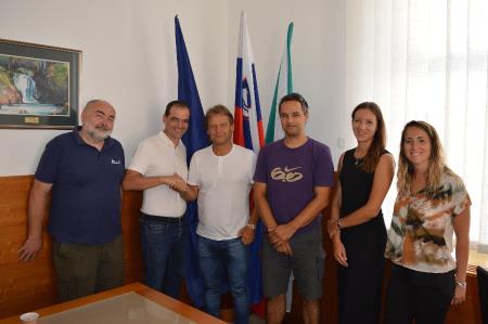 PODPIS POGODBE O IZDELAVI IDEJNEGA PROJEKTA 10