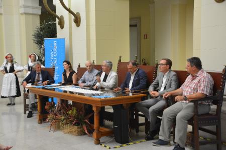 NOVINARSKA KONFERENCA V VIDMU 5