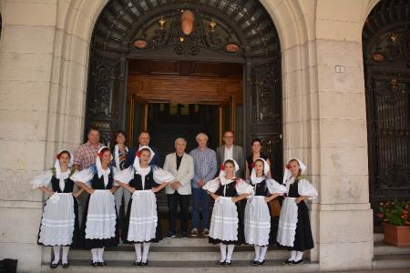 NOVINARSKA KONFERENCA V VIDMU 9