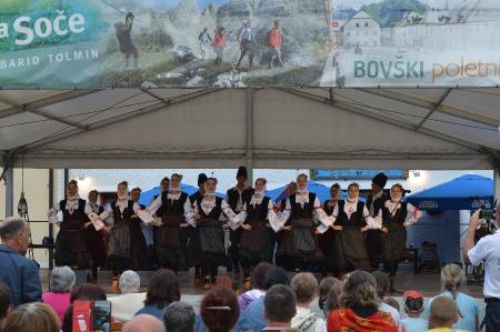 MEDNARODNO SREČANJE FOLKLORNIH SKUPIN 4