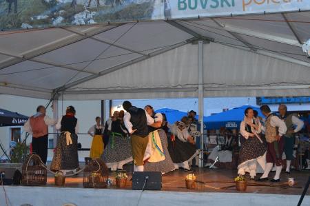 MEDNARODNO SREČANJE FOLKLORNIH SKUPIN 16