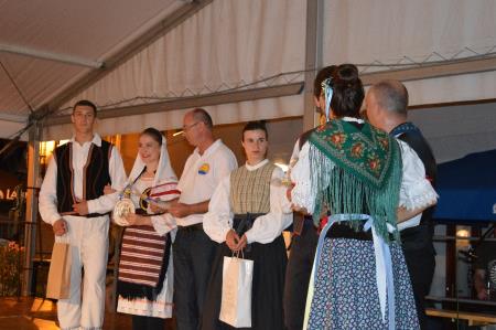 MEDNARODNO SREČANJE FOLKLORNIH SKUPIN 19