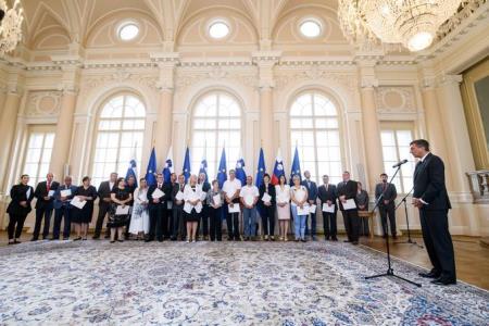 OBČINA BOVEC IN KS SOČA TRENTA PREJEMNICI LISTIN O ČASTNEM POKROVITELJSTVU 1