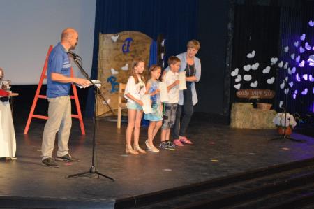 RASTOČA KNJIGA IN ZAKLUČEK ŠOLSKEGA LETA 10