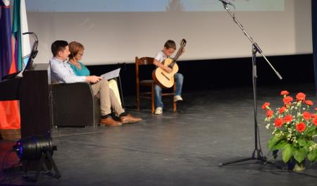 OSREDNJA PRIREDITEV OB DNEVU DRŽAVNOSTI 27