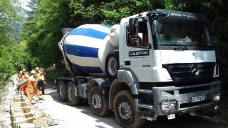 DELA NA CESTI ČEZSOČA-JABLANCA 4