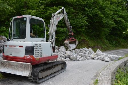 DELA NA CESTI ČEZSOČA-JABLANCA 7