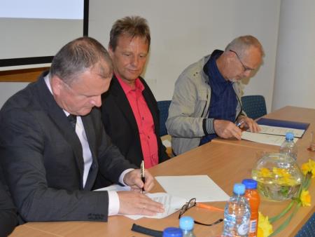 SLOVESNI PODPIS POGODBE ZA PROJEKT DOLB BOVEC 6