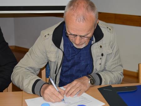 SLOVESNI PODPIS POGODBE ZA PROJEKT DOLB BOVEC 7