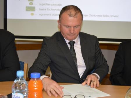 SLOVESNI PODPIS POGODBE ZA PROJEKT DOLB BOVEC 8