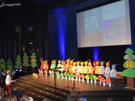 FESTIVAL OTROŠKIH PESMI IN PLESOV 6