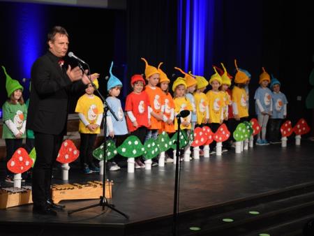 FESTIVAL OTROŠKIH PESMI IN PLESOV 7