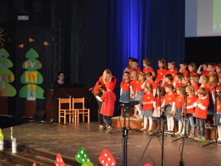 FESTIVAL OTROŠKIH PESMI IN PLESOV 32