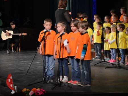 FESTIVAL OTROŠKIH PESMI IN PLESOV 40