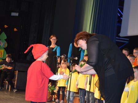 FESTIVAL OTROŠKIH PESMI IN PLESOV 41