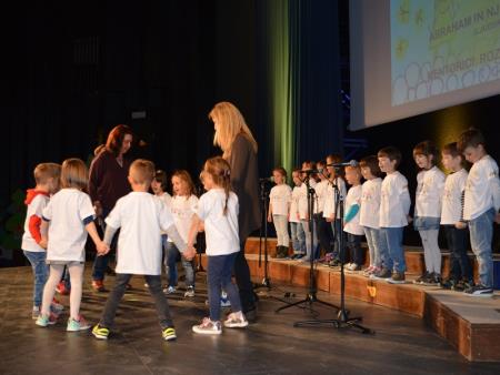 FESTIVAL OTROŠKIH PESMI IN PLESOV 45