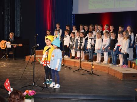 FESTIVAL OTROŠKIH PESMI IN PLESOV 48