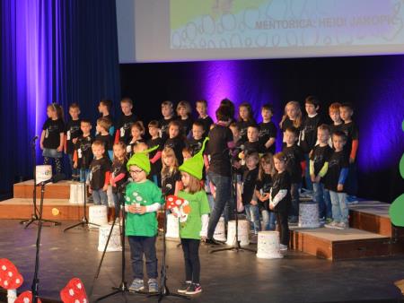 FESTIVAL OTROŠKIH PESMI IN PLESOV 52