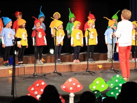 FESTIVAL OTROŠKIH PESMI IN PLESOV 63