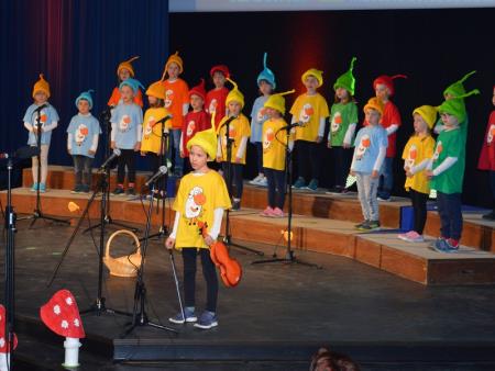 FESTIVAL OTROŠKIH PESMI IN PLESOV 65