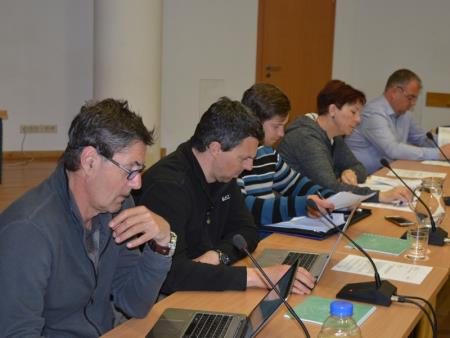 ZAKLJUČEN 1. DEL 26. REDNE SEJE OBČINSKEGA SVETA OBČINE BOVEC 9