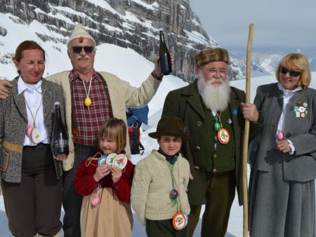 23. EMAVS NA KANINU 2