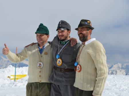 23. EMAVS NA KANINU 8