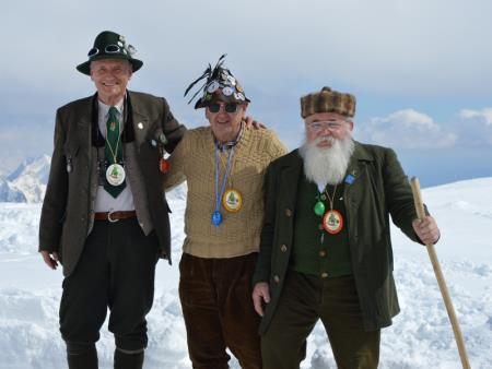 23. EMAVS NA KANINU 13