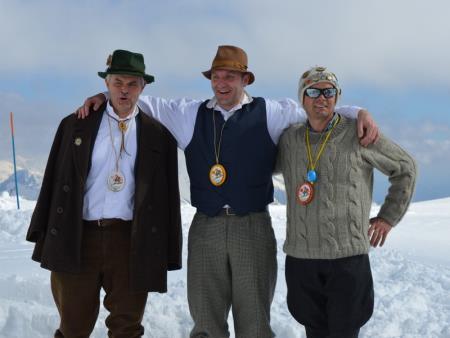 23. EMAVS NA KANINU 14