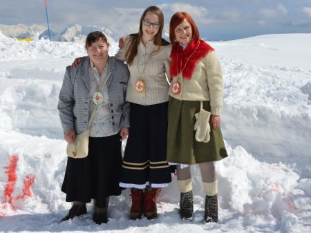 23. EMAVS NA KANINU 16