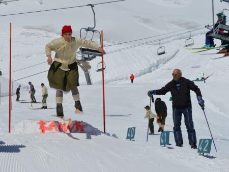 23. EMAVS NA KANINU 25