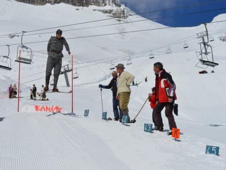 23. EMAVS NA KANINU 29