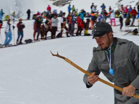 23. EMAVS NA KANINU 33