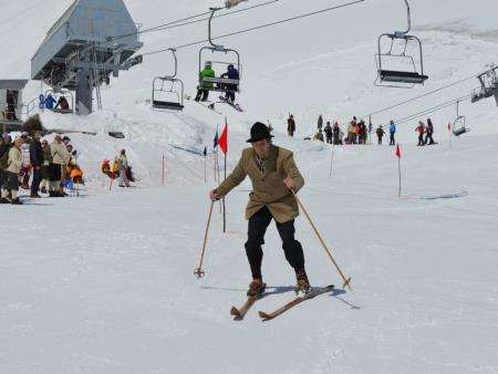 23. EMAVS NA KANINU 38