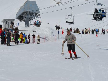 23. EMAVS NA KANINU 53