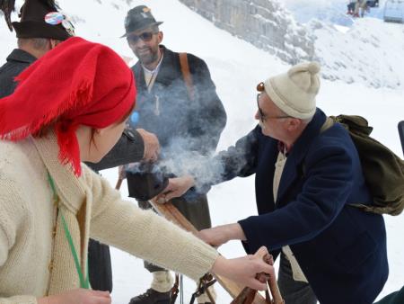 23. EMAVS NA KANINU 72