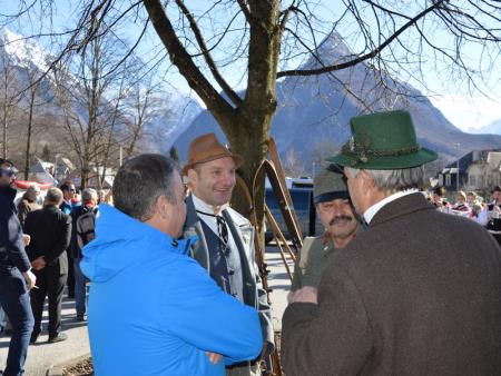 23. EMAVS NA KANINU 85