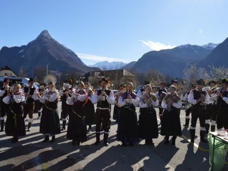 23. EMAVS NA KANINU 86