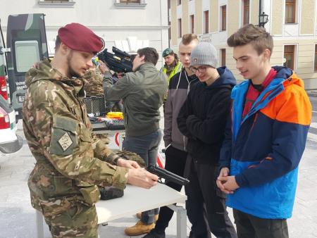 PREDSTAVITEV VOJAŠKEGA POKLICA 6