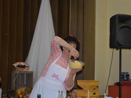 Z OTROKI KUHAJMO ZDRAVO 14